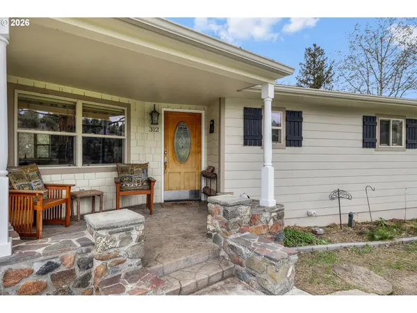 312 EDGEWOOD DR, Canyon City, OR 97820