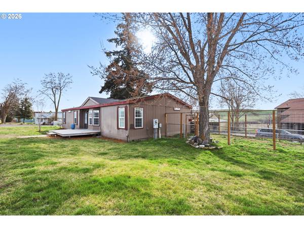 501 NW 3RD ST, Dufur, OR 97021