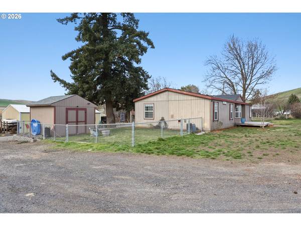 501 NW 3RD ST, Dufur, OR 97021