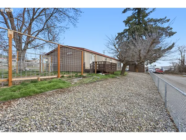 501 NW 3RD ST, Dufur, OR 97021