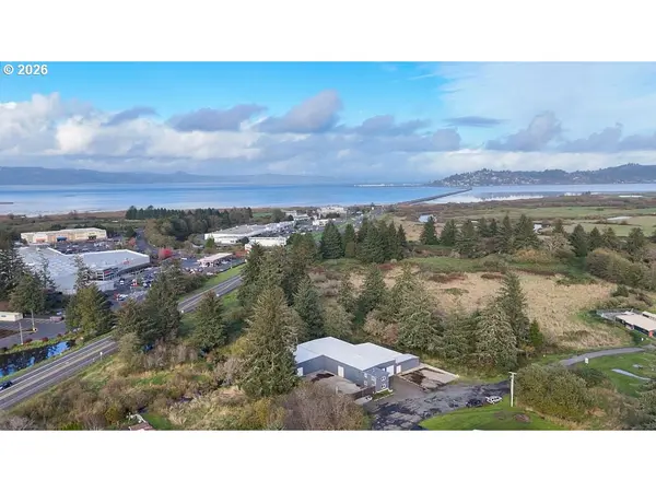 1425 SE 9TH ST, Warrenton, OR 97146