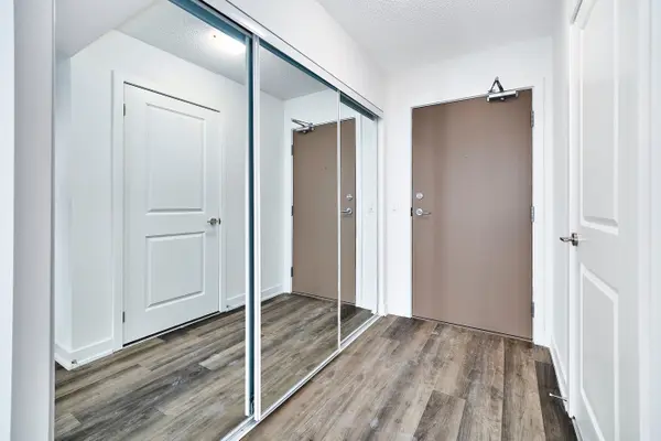 1010 Sandy Beach RD #604, Pickering, ON L1W 0C7