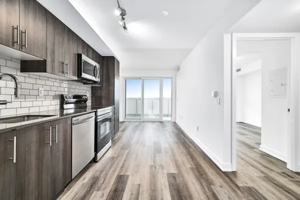 1010 Sandy Beach RD #604, Pickering, ON L1W 0C7