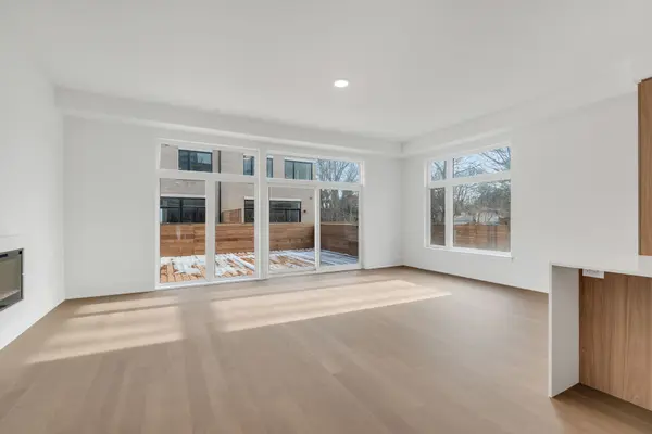 50 Lou Parsons WAY #76, Mississauga, ON L5H 0B2