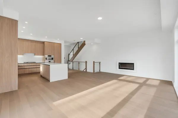 50 Lou Parsons WAY #76, Mississauga, ON L5H 0B2