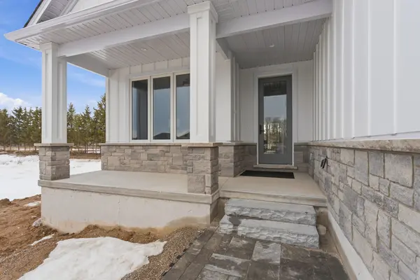 78 DEARING DR, South Huron, ON N0M 1T0