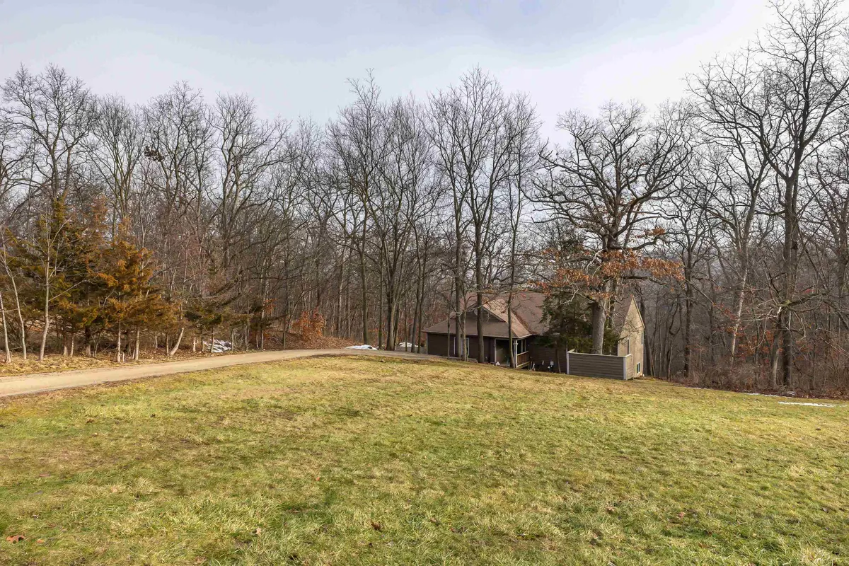 1135 N Clark Lane, Galena, IL 61036