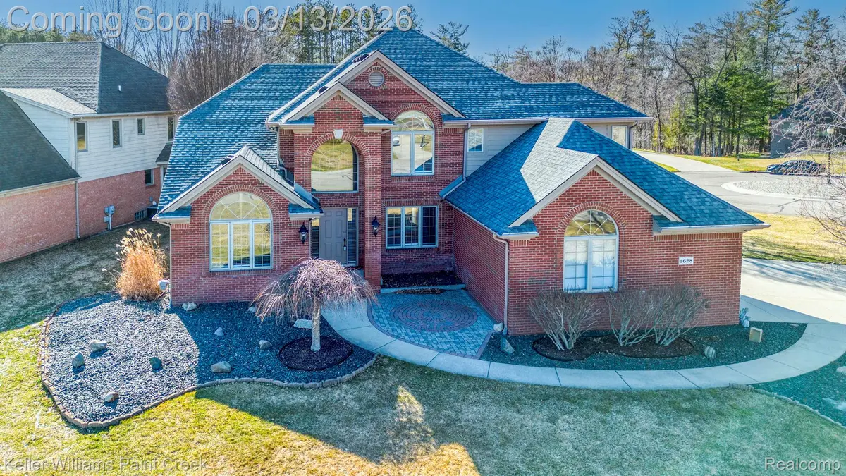 1628 Royal Birkdale DR W, Oxford Charter Township, MI 48371