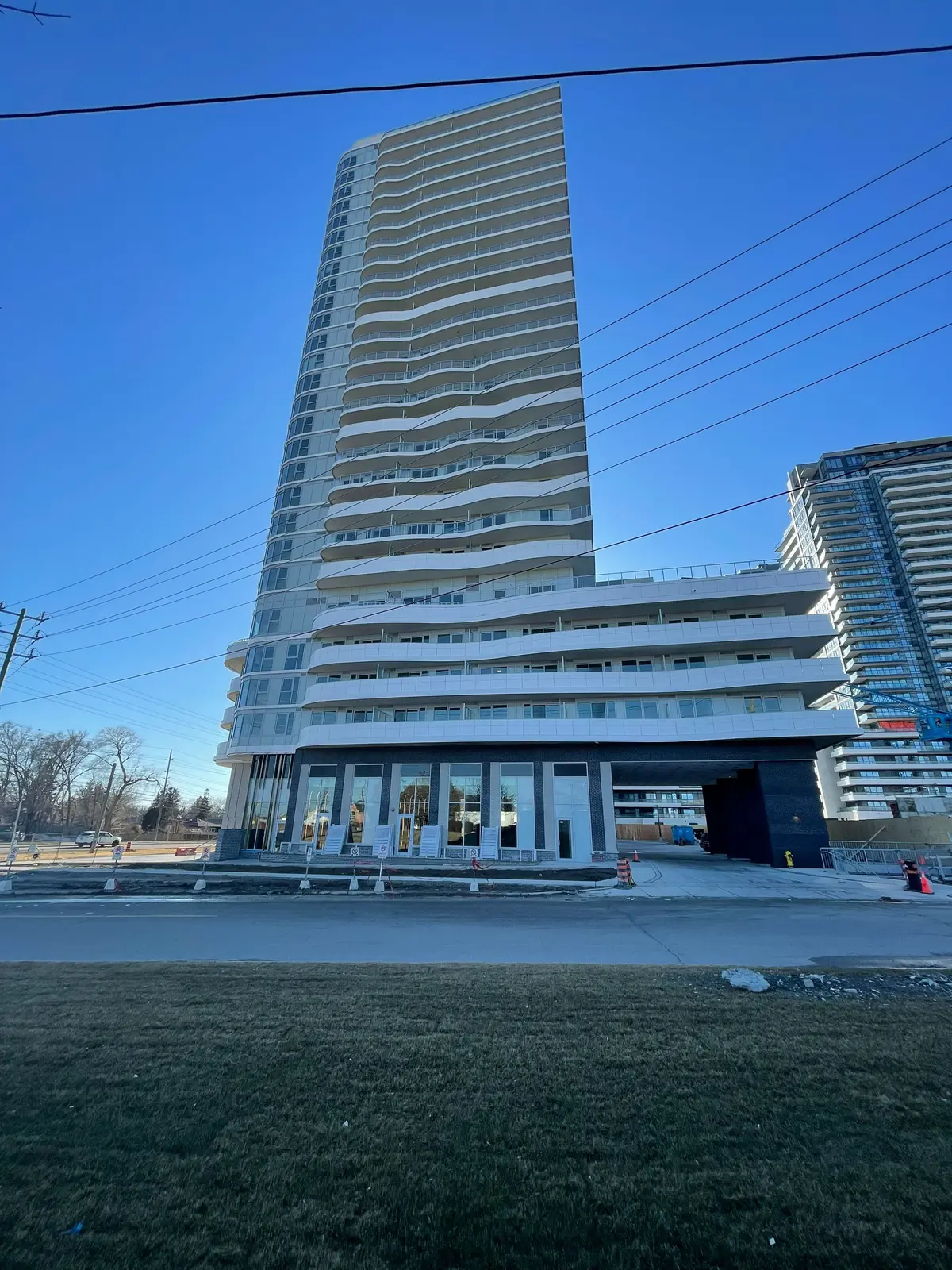 1010 Sandy Beach RD #2102, Pickering, ON L1W 3V9