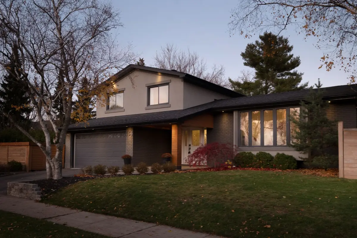 134 Fairwood PL W, Burlington, ON L7T 4B6