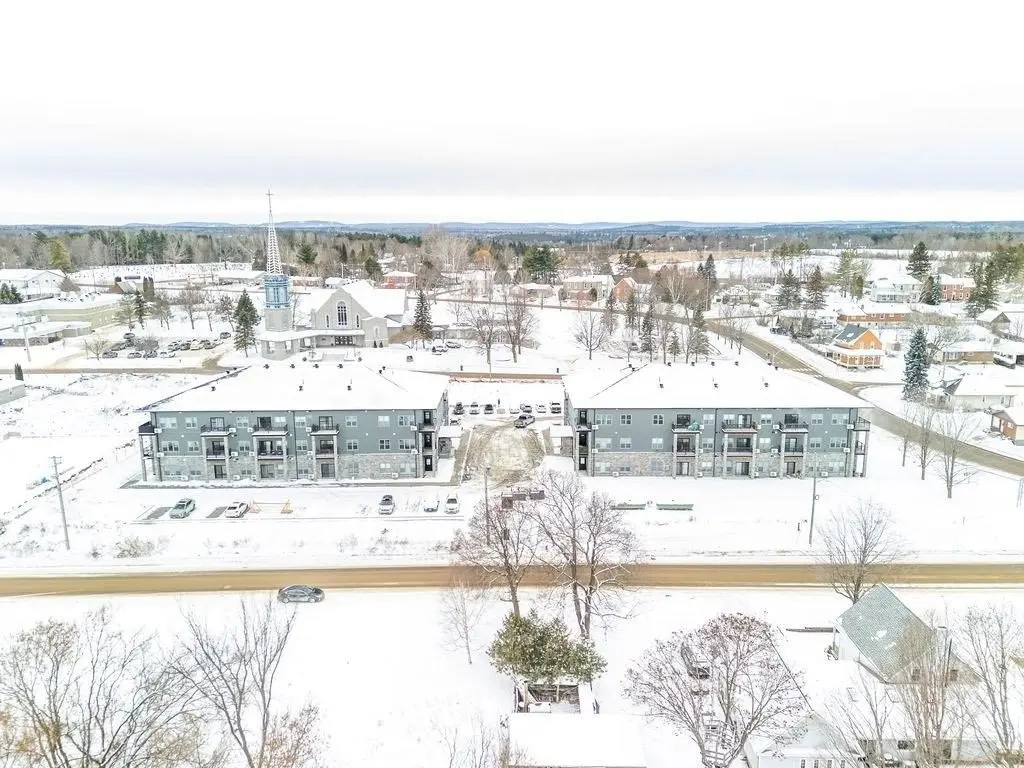 78B Queen ST #201, Bonnechere Valley, ON K0J 1T0