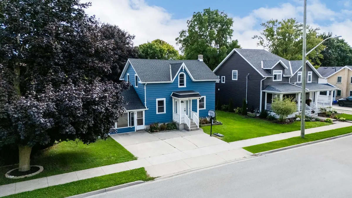 37 Decew ST W, East Zorra-tavistock, ON N0B 2R0