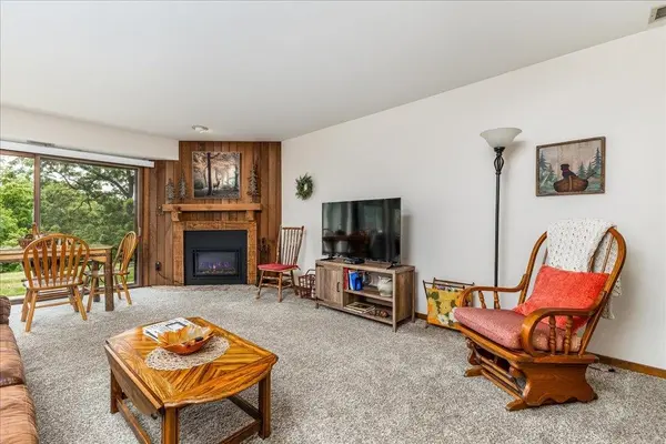 B2 Long Bay Point Drive, Galena, IL 61036