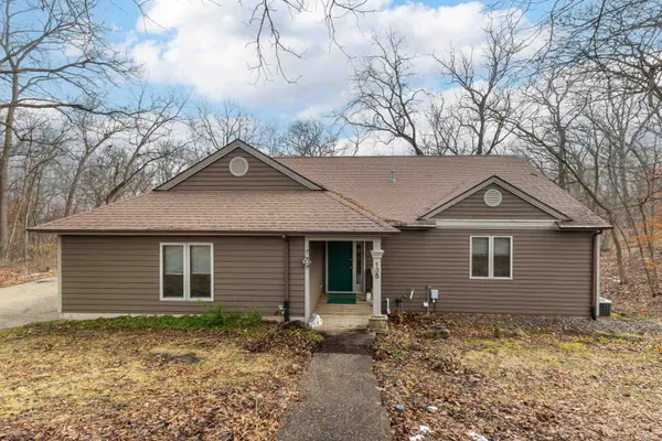 1135 N Clark Lane, Galena, IL 61036