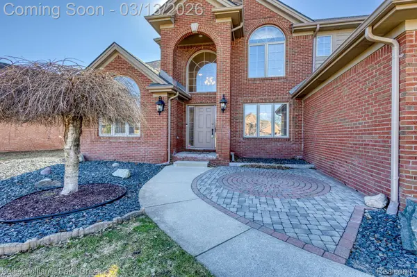 1628 Royal Birkdale DR W, Oxford Charter Township, MI 48371