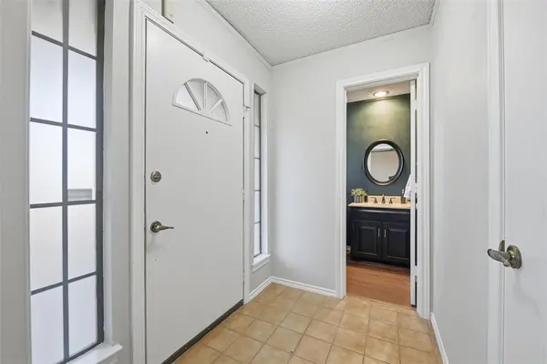 611 Windgate Court, Arlington, TX 76012