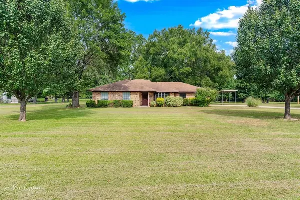 10016 Mustang Circle, Keithville, LA 71047