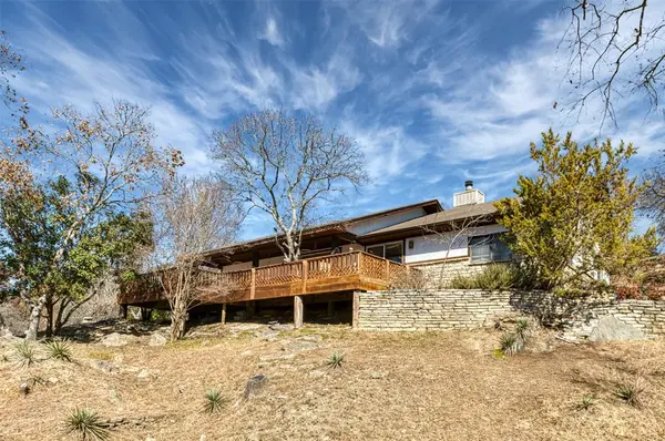 920 E Lake Drive, Willow Park, TX 76087