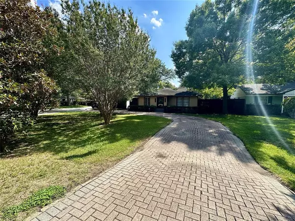 Dallas, TX 75209,3848 Shorecrest Drive