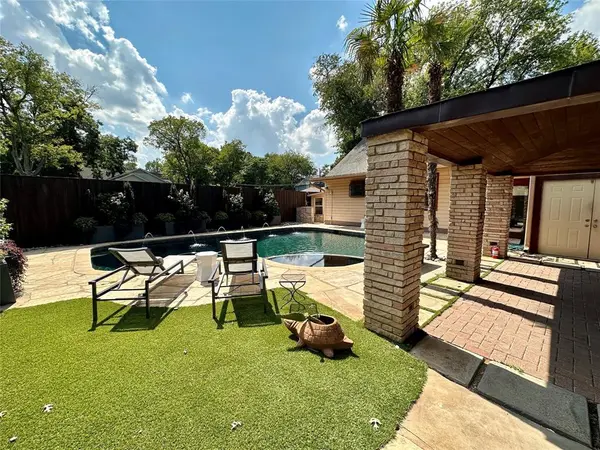 3848 Shorecrest Drive, Dallas, TX 75209