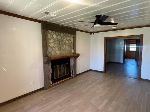 429 E Hanna Street, Denison, TX 75021