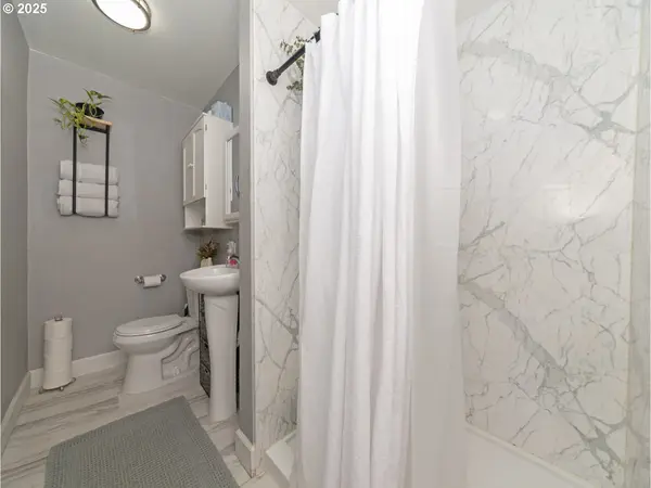 1142 CLATSOP ST, Vernonia, OR 97064