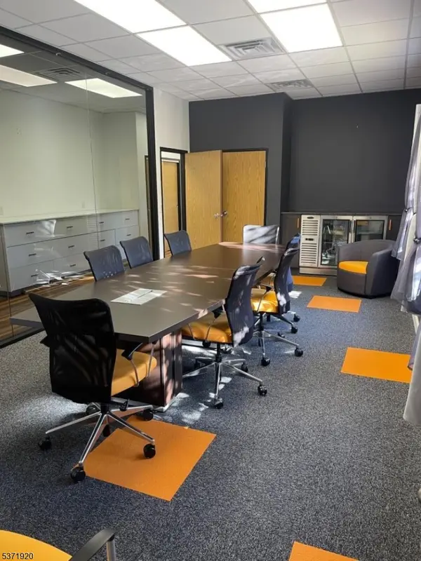 502 Hamburg Tpke, Wayne Twp., NJ 07470