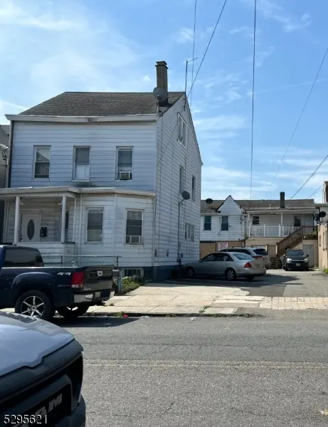 100-104 3Rd Ave, Paterson City, NJ 07514