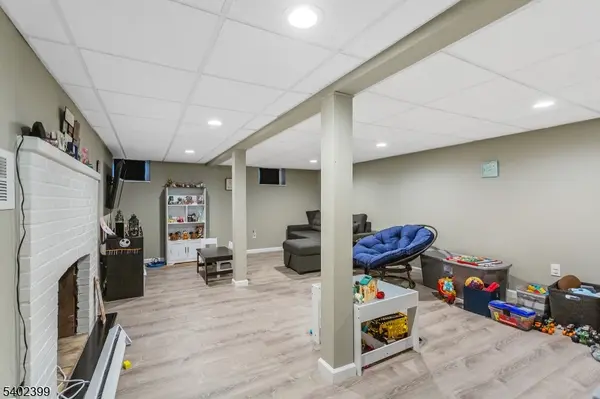 76 Ridge Rd #1, Jefferson Twp., NJ 07438