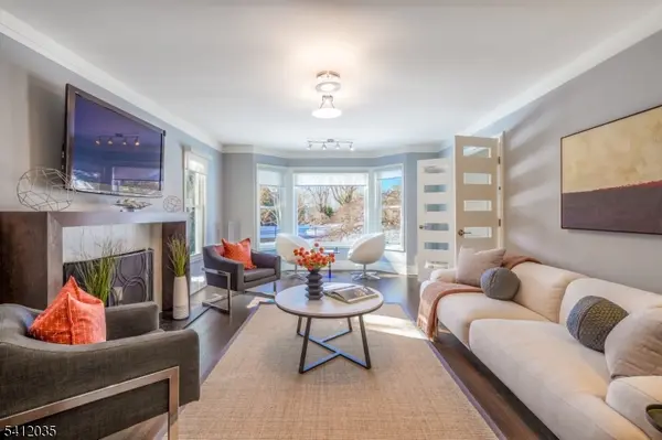 15 Olde Greenhouse Ln, Madison Boro, NJ 07940