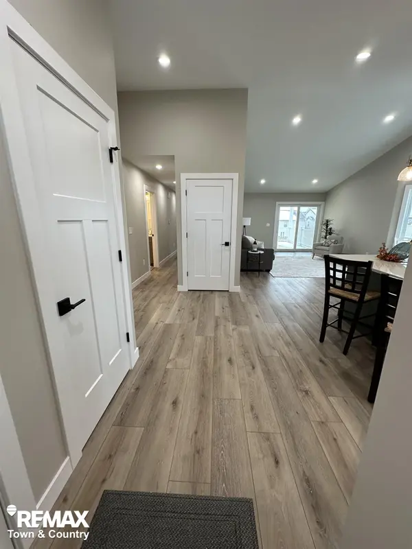 1430 Mallard CIR, Owosso, MI 48867