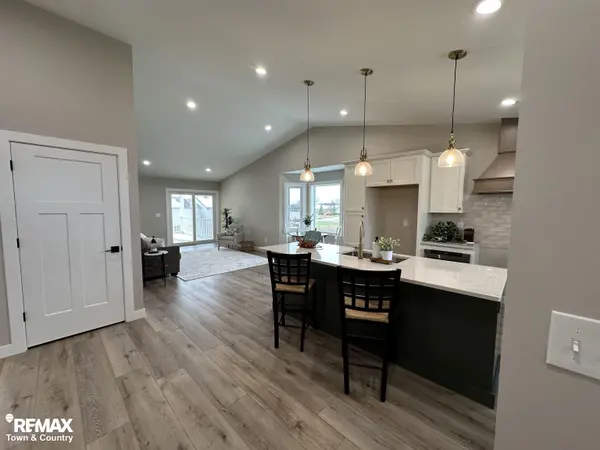 1430 Mallard CIR, Owosso, MI 48867