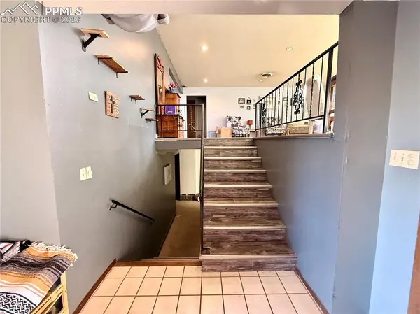 110 Encino DR, Pueblo, CO 81005