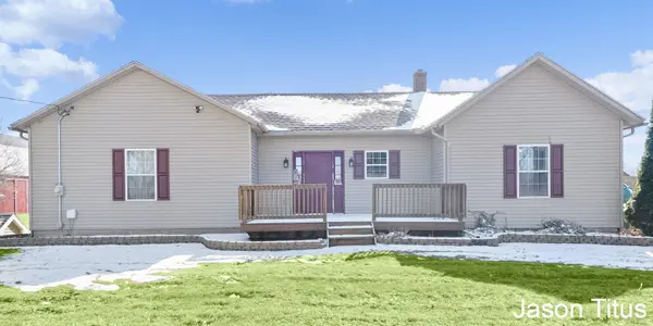 9604 Island HWY, Eaton Rapids Twp, MI 48827