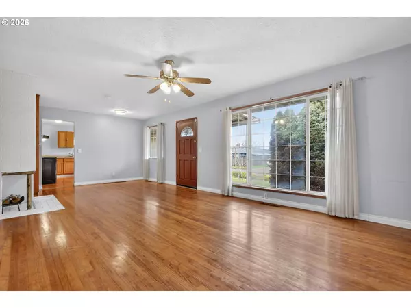 Portland, OR 97230,12330 NE KNOTT ST