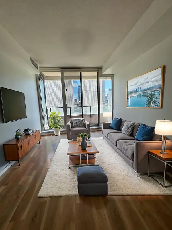 111 Elizabeth ST #1708, Toronto C01, ON M5G 1P7