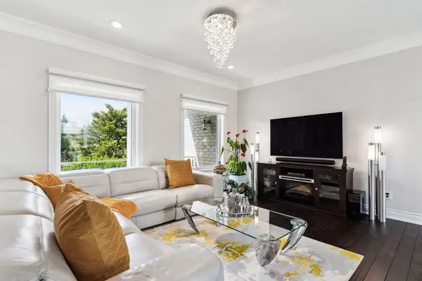 23 Steepleview CT, Oshawa, ON L1H 0S6