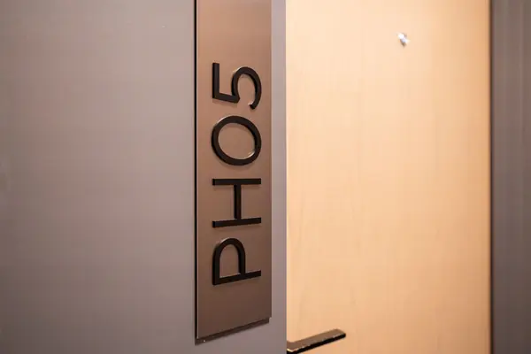 225 Village Green SQ #PH05, Toronto E07, ON M1S 0N4