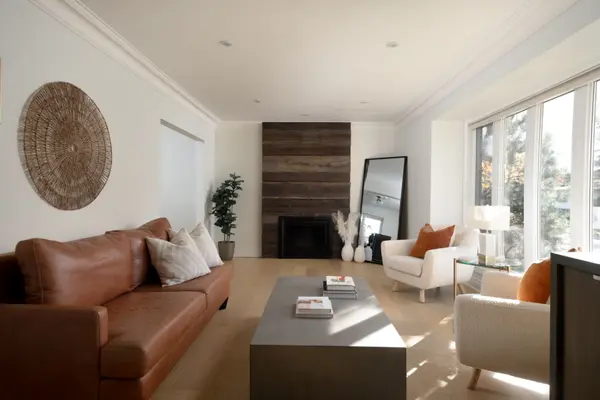 134 Fairwood PL W, Burlington, ON L7T 4B6