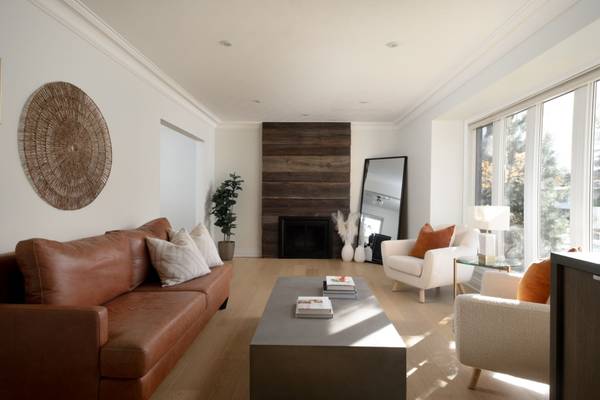 134 Fairwood PL W, Burlington, ON L7T 4B6