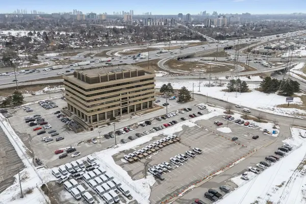 200 Ronson DR, Toronto W10, ON M9W 5Z9