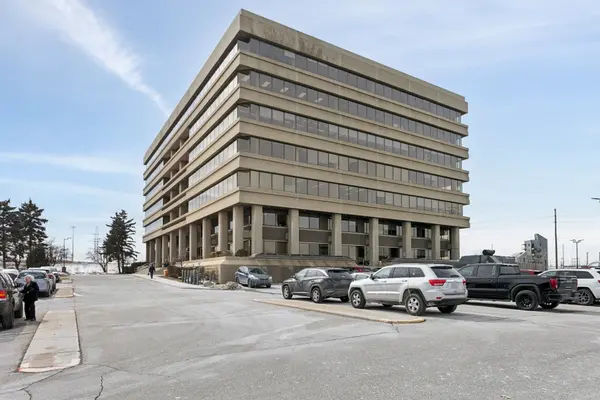 200 Ronson DR, Toronto W10, ON M9W 5Z9