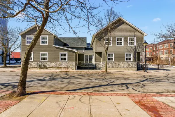 497 Elizabeth ST, Burlington, ON L7R 2M4