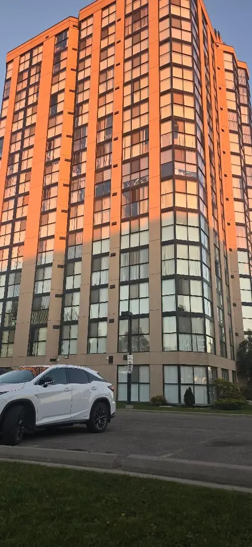600 Rexdale BLVD #706, Toronto W10, ON M9W 6T4