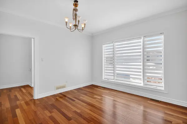 599 Ballycastle CRES, Blossom Park - Airport And Area, ON K1X 0A2