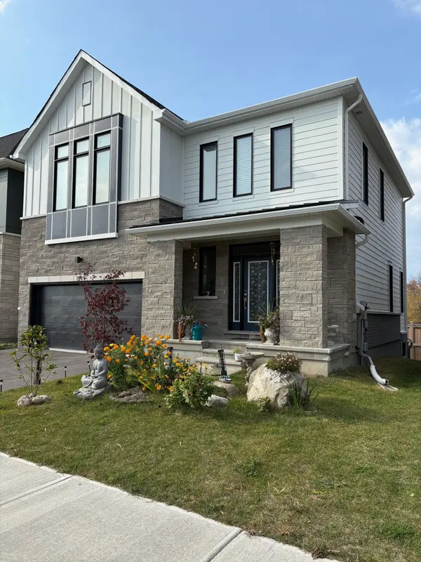 1005 Canoe ST, Barrhaven, ON K2J 7M5