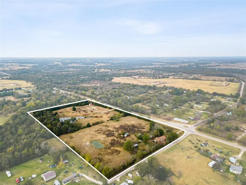 195 County Road 852, Donie, TX 75838