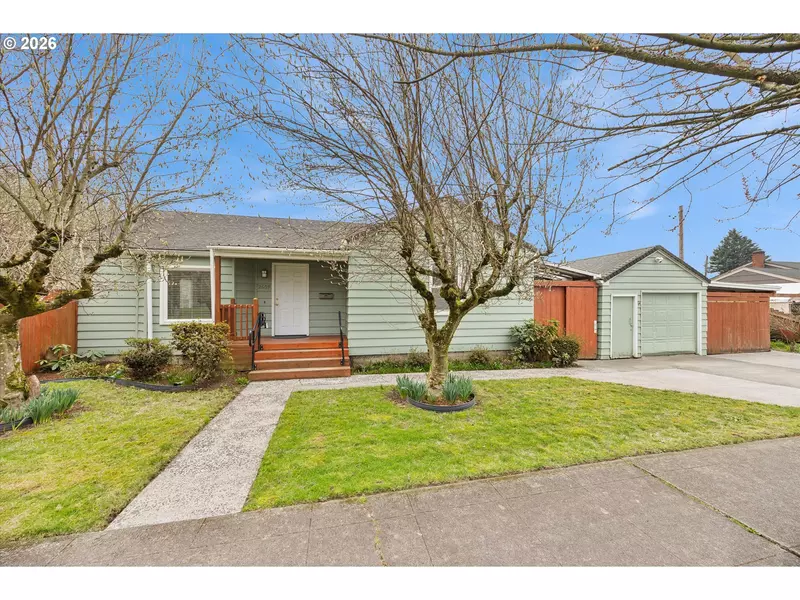 2609 HEMLOCK ST, Longview, WA 98632