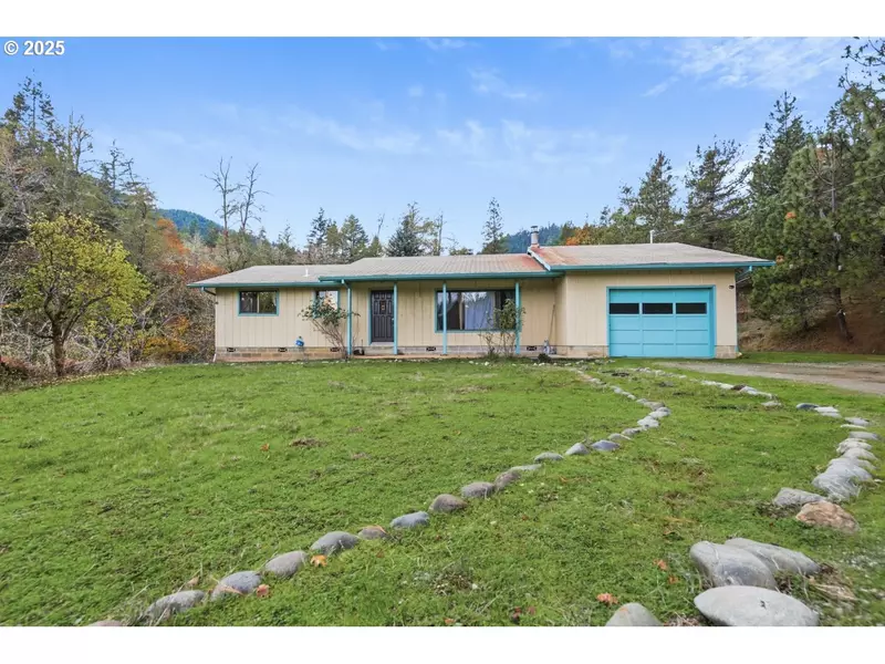 2100 BOYER RD, Riddle, OR 97469