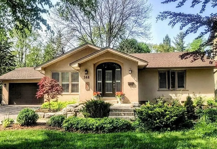 388 Ash RD, Oakville, ON L6J 4P7